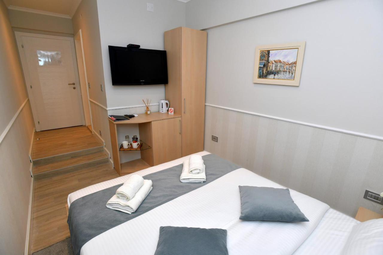 President Aparthotel Čačak Eksteriør bilde
